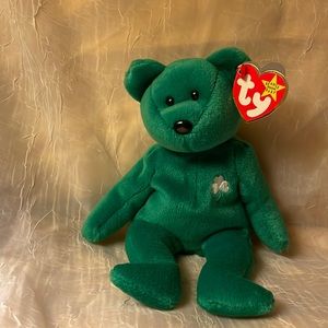 Ty Beanie Baby Erin Shamrock Teddy Bear Green & White 1997.